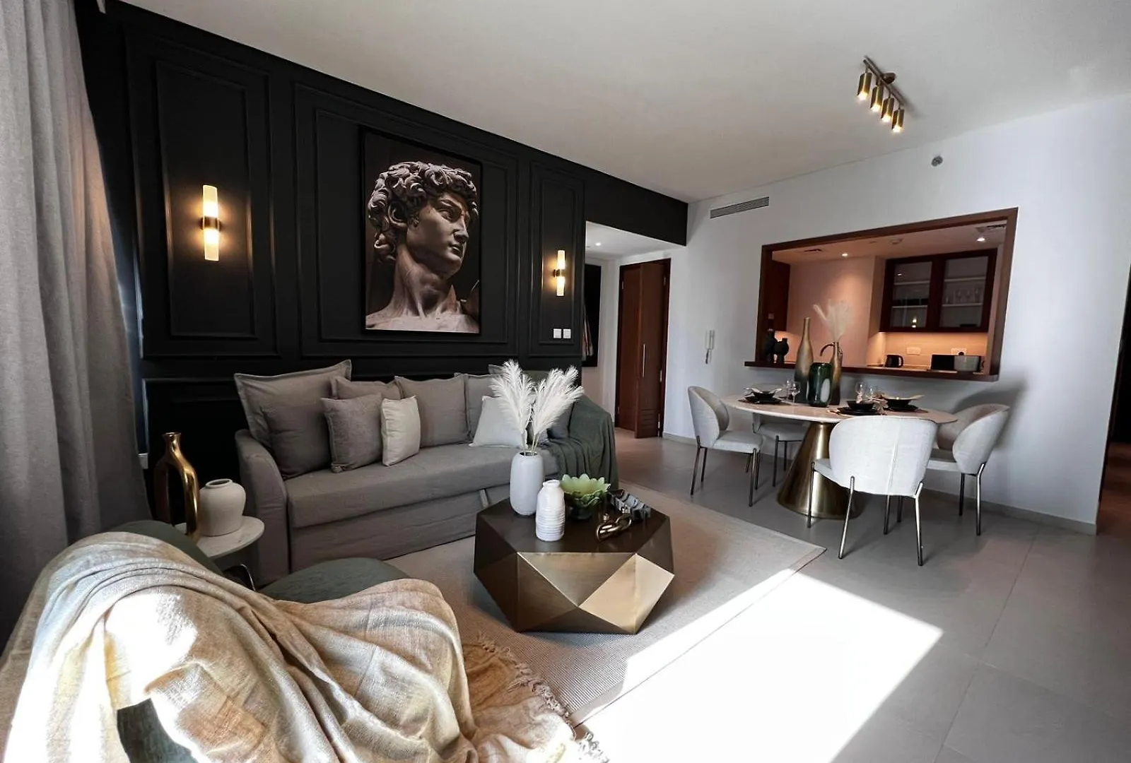 The Smart Concierge - Boulevard Heights Dubai 0*,