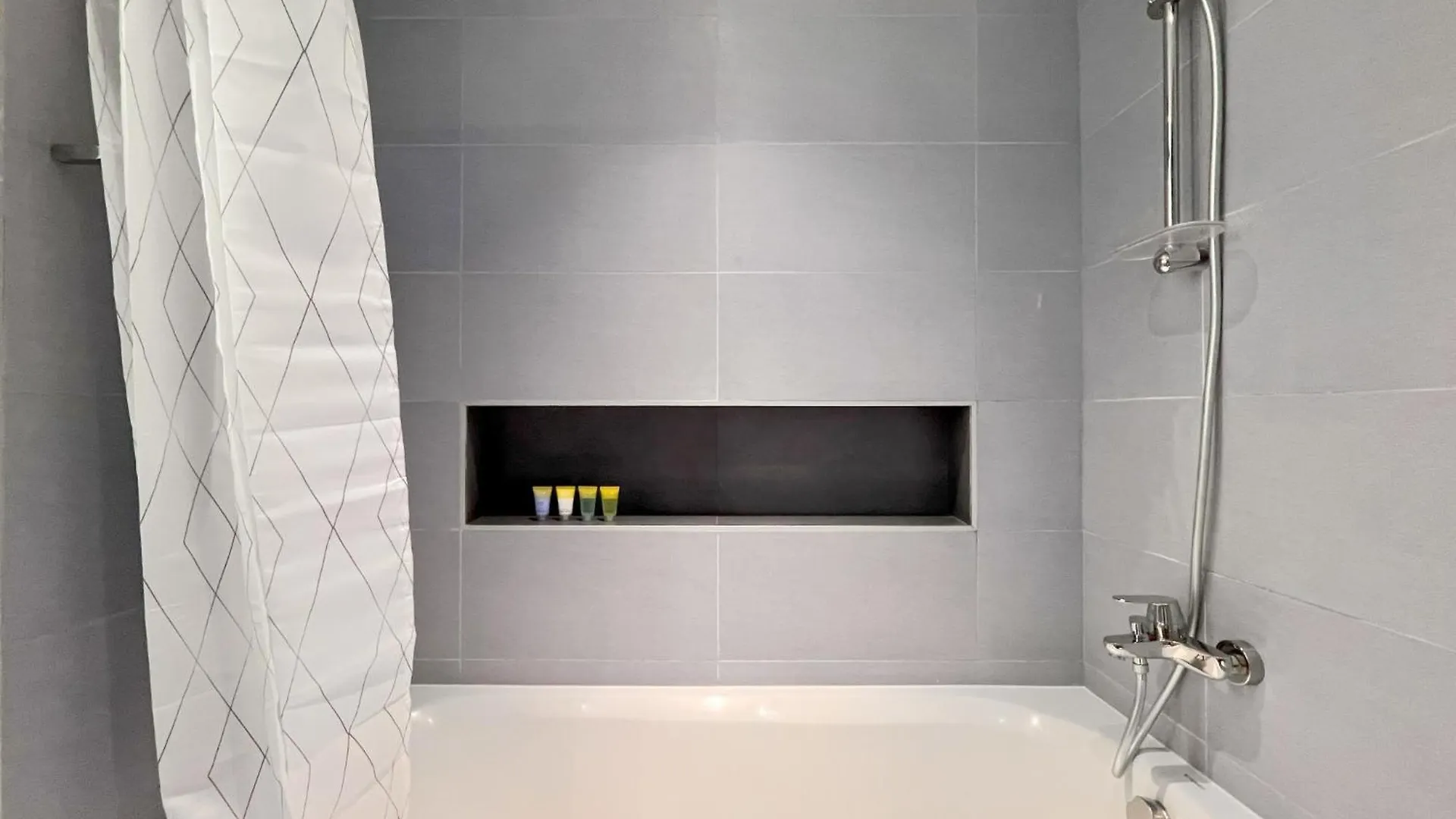 Apartment The Smart Concierge - Boulevard Heights Dubai